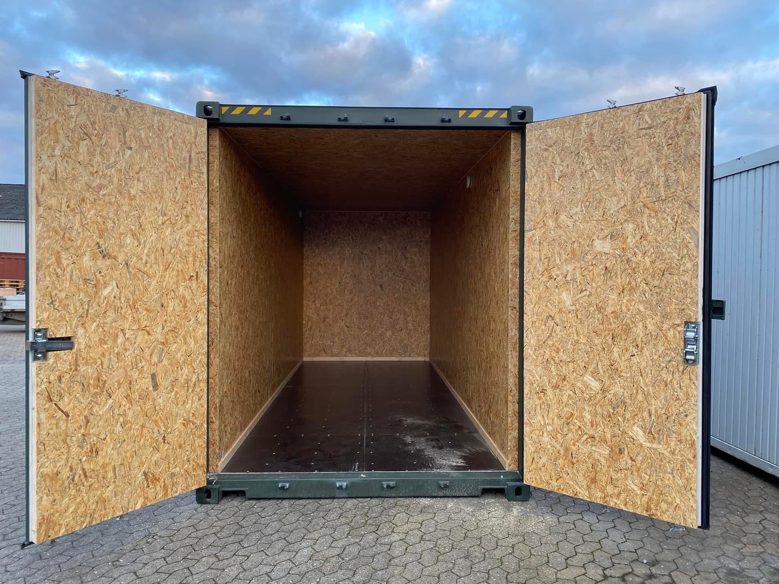 20 fods grøn high cube isoleret container porte ouvertes