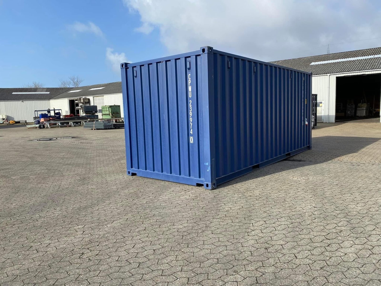 20 fods isoleret container blå gavl