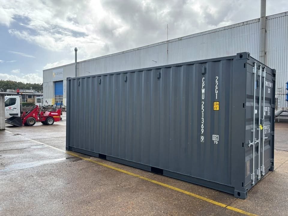 20 fods isoleret container antracitgrå vue latérale