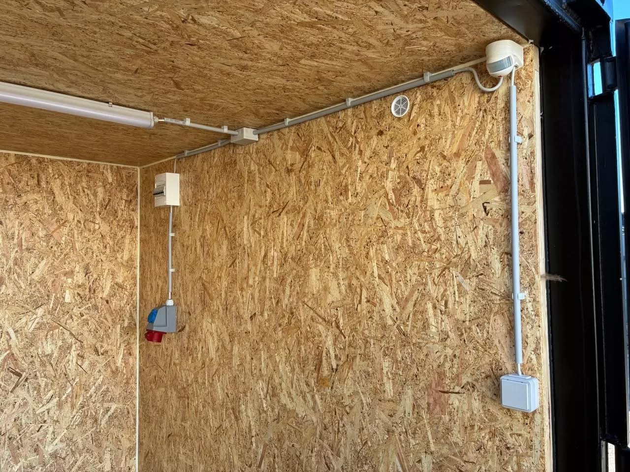 8 fods isoleret container installation electrique
