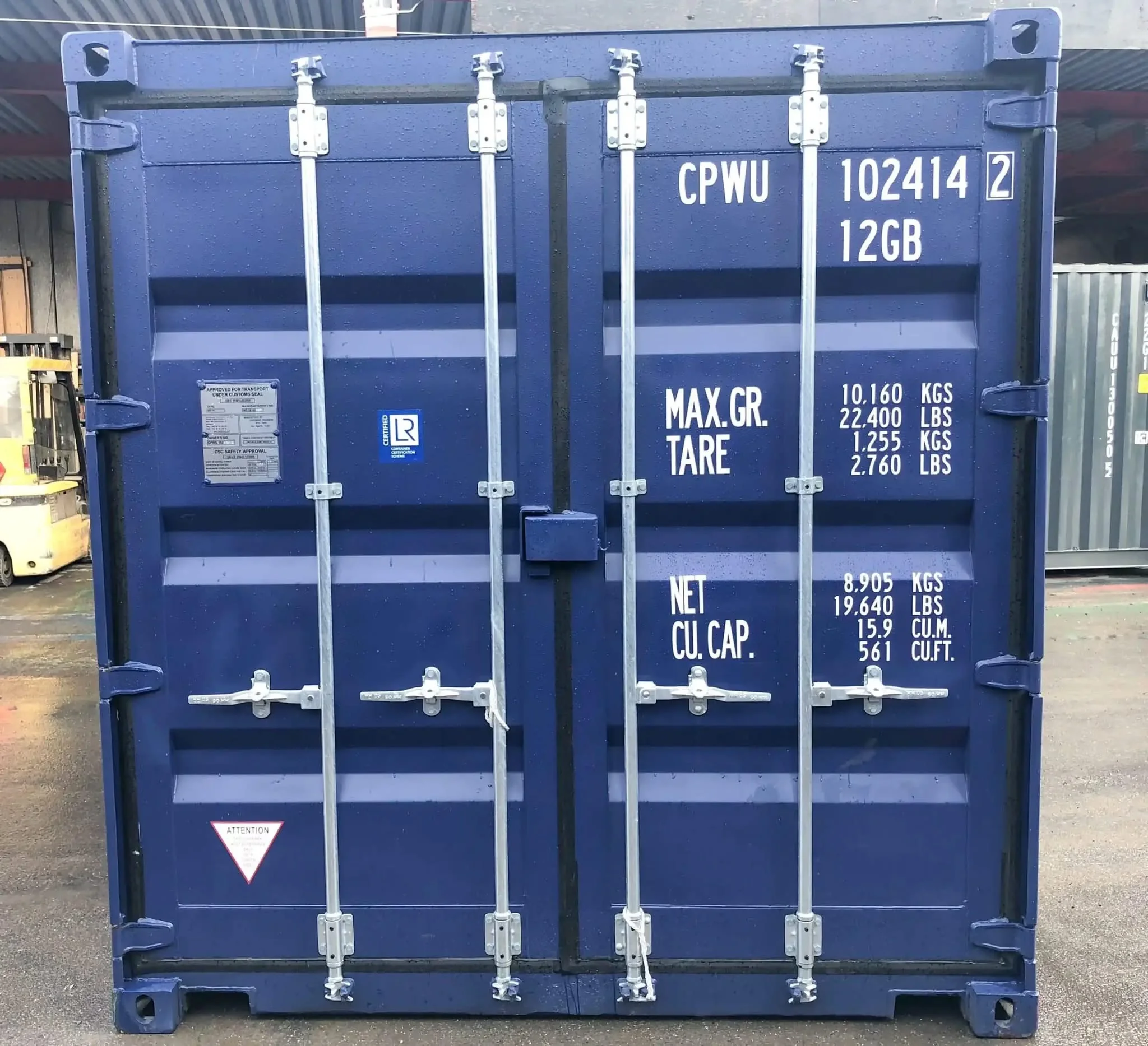 10 fods isoleret blaa container porte ouverte interieur