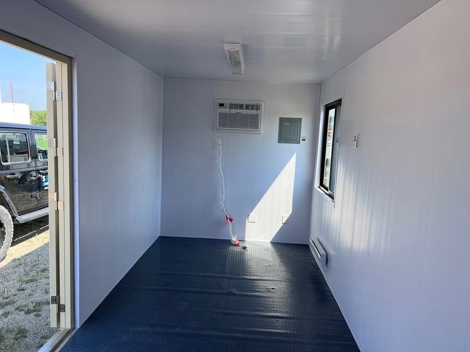 20 fods beige kontorcontainer intérieur klimaanlæg