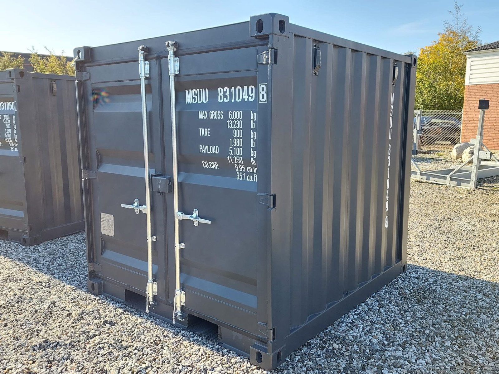 8 fods container facade